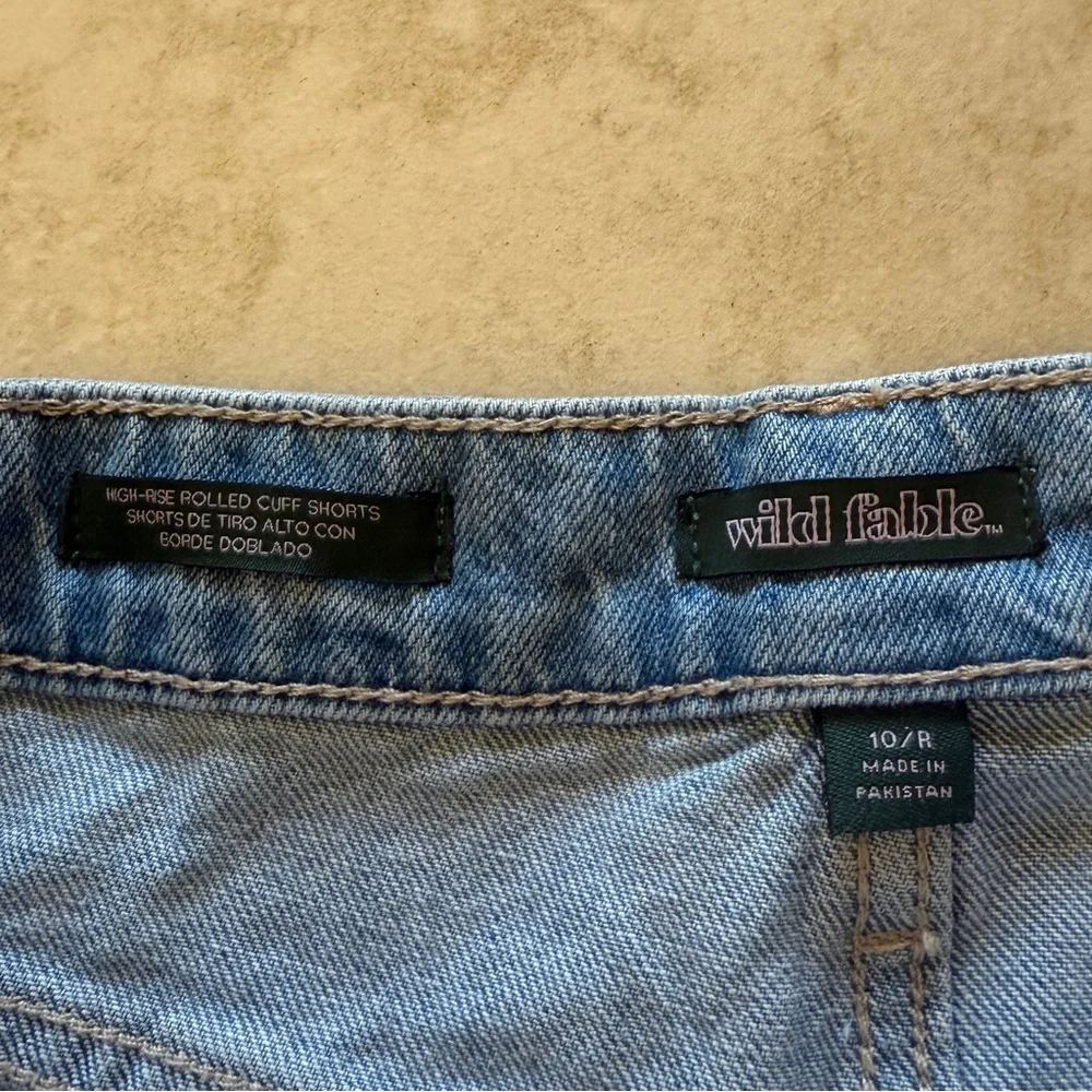 High Rise Shorts. - Picture 2 of 3